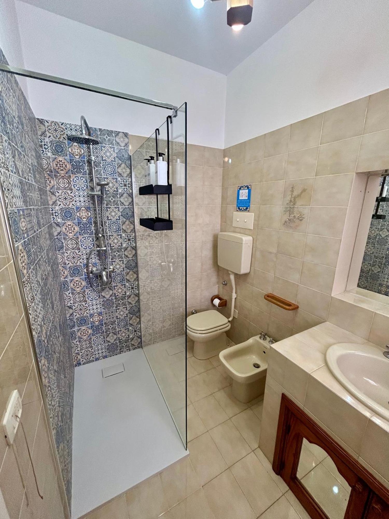 Aeolian Apartments Липари Екстериор снимка